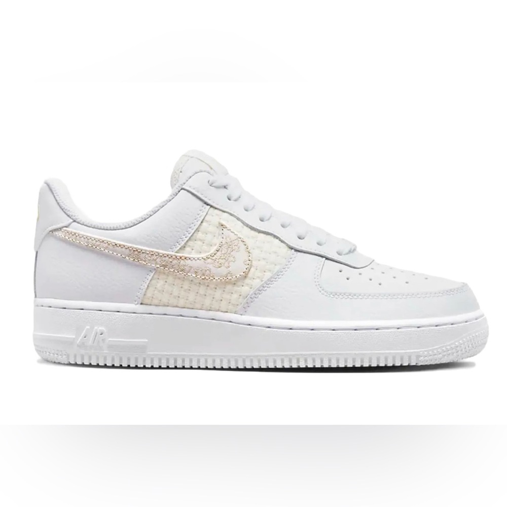 NWT Nike Air Force 1 Low Sneaker Women’s Size 11